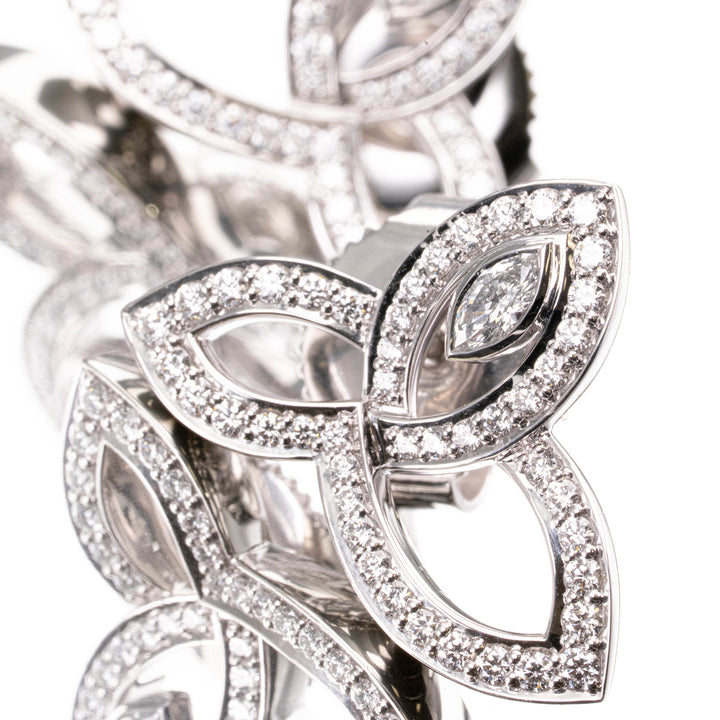 HARRY WINSTON リリークラスター ピアス 0.63CT