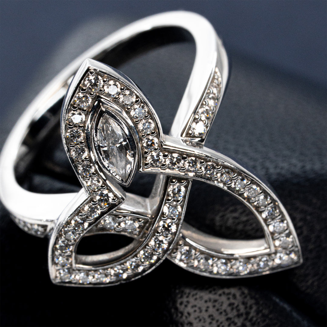 HARRY WINSTON リリークラスター リング 0.41CT