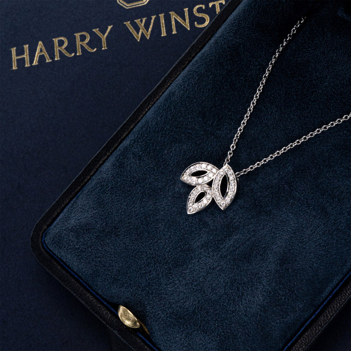 HARRY WINSTON リリークラスター ネックレス 0.19CT