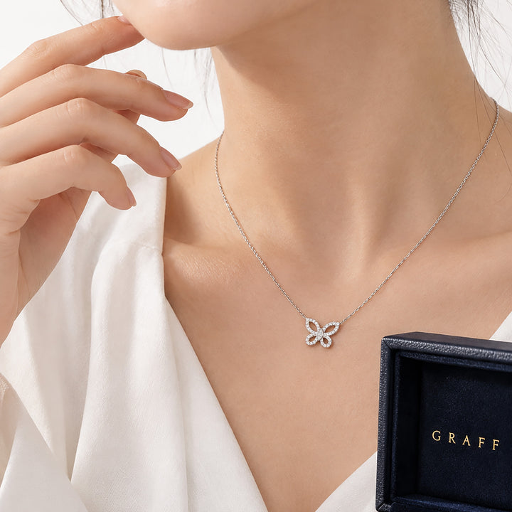 グラフ バタフライ ネックレス 0.15CT